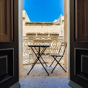 https://valletta-collection-republica-suites.hotelssaintjulians.com